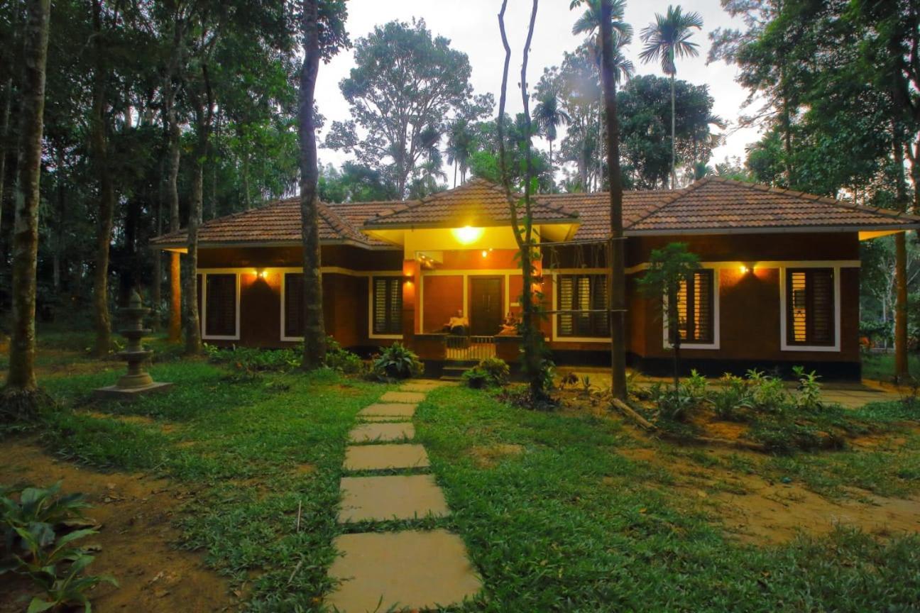 Tall Trees - Modern Forest Villa In Wayanad Sultan Bathery Extérieur photo